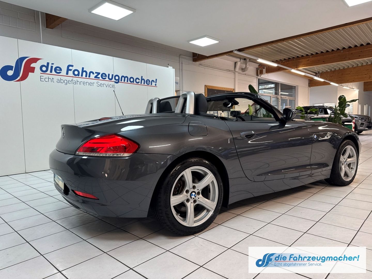 Fahrzeugabbildung BMW Z4 sdrive 18 i Roadster El. Verdeck AD Leder Xen