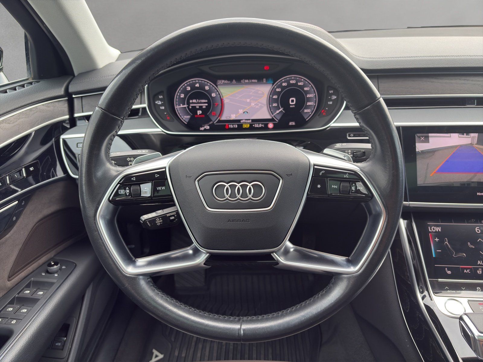 Fahrzeugabbildung Audi A8 60 3.0 TFSI e quattro/PANO-DACH/ACC/KAMERA/