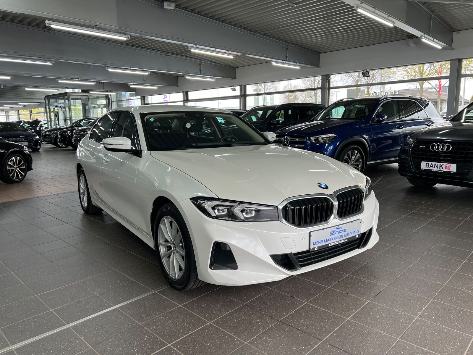 BMW 320d Limousine xDrive Driving Assistant+LED+DAB imagem 2