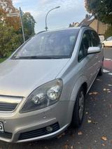 Opel Safira - Opel Zafira in Leverkusen