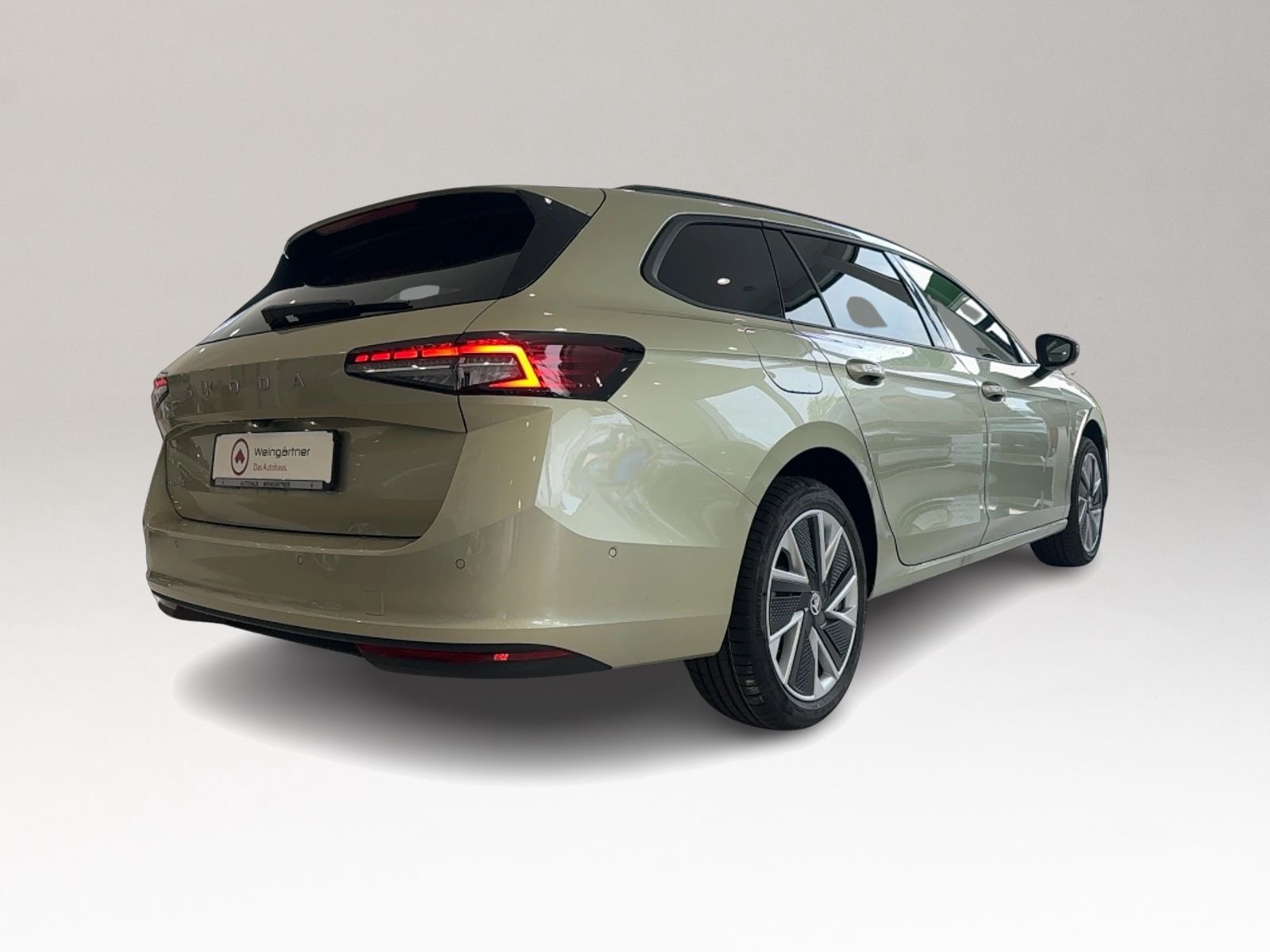 Superb Combi 2.0 TDI Selection, AHK, Matrix LED,