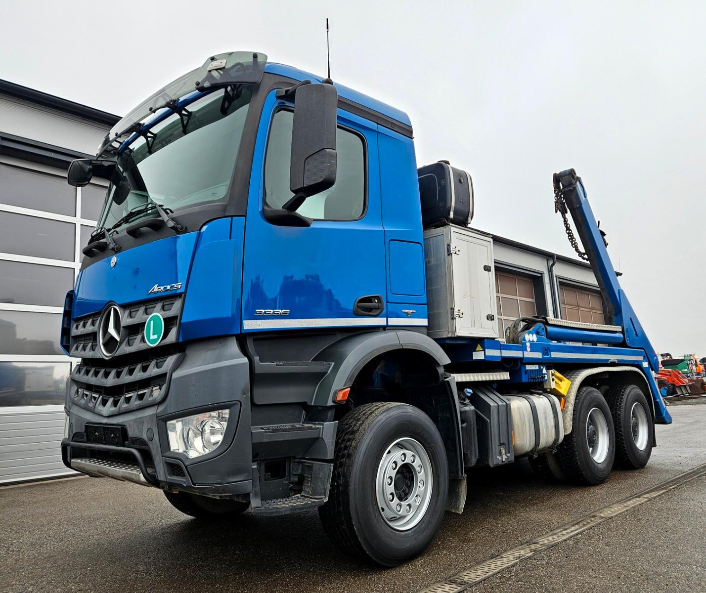 Mercedes-Benz AROCS 3336 6x4 VDL P-18 Teleskop Absetzkipper