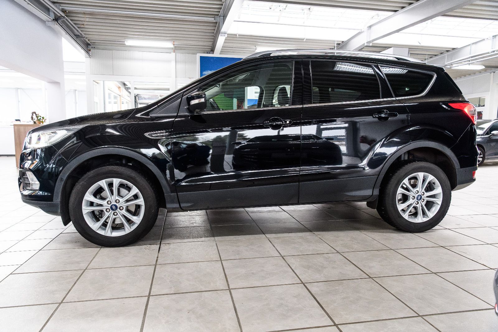 Fahrzeugabbildung Ford Kuga Titanium 260,- ohne Anzahlung