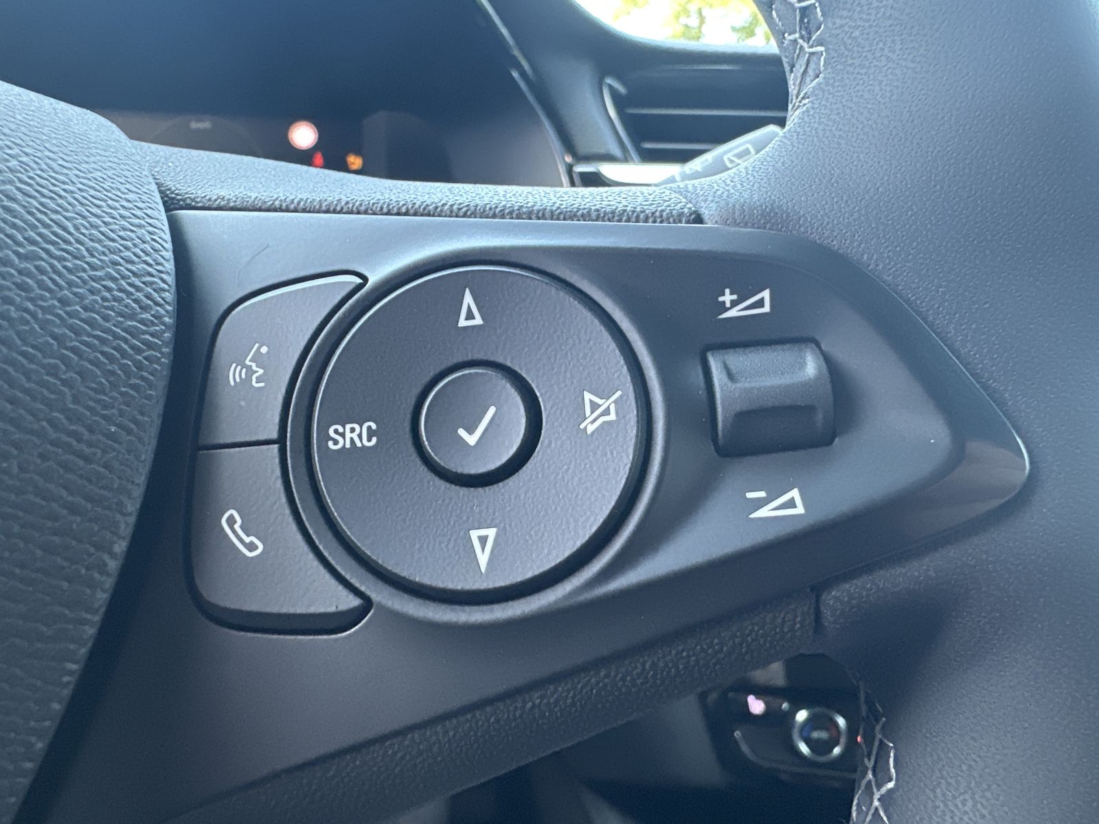 Fahrzeugabbildung Opel Corsa e Elegance LED+180°-KAMERA+V-COCK+PARK&GO