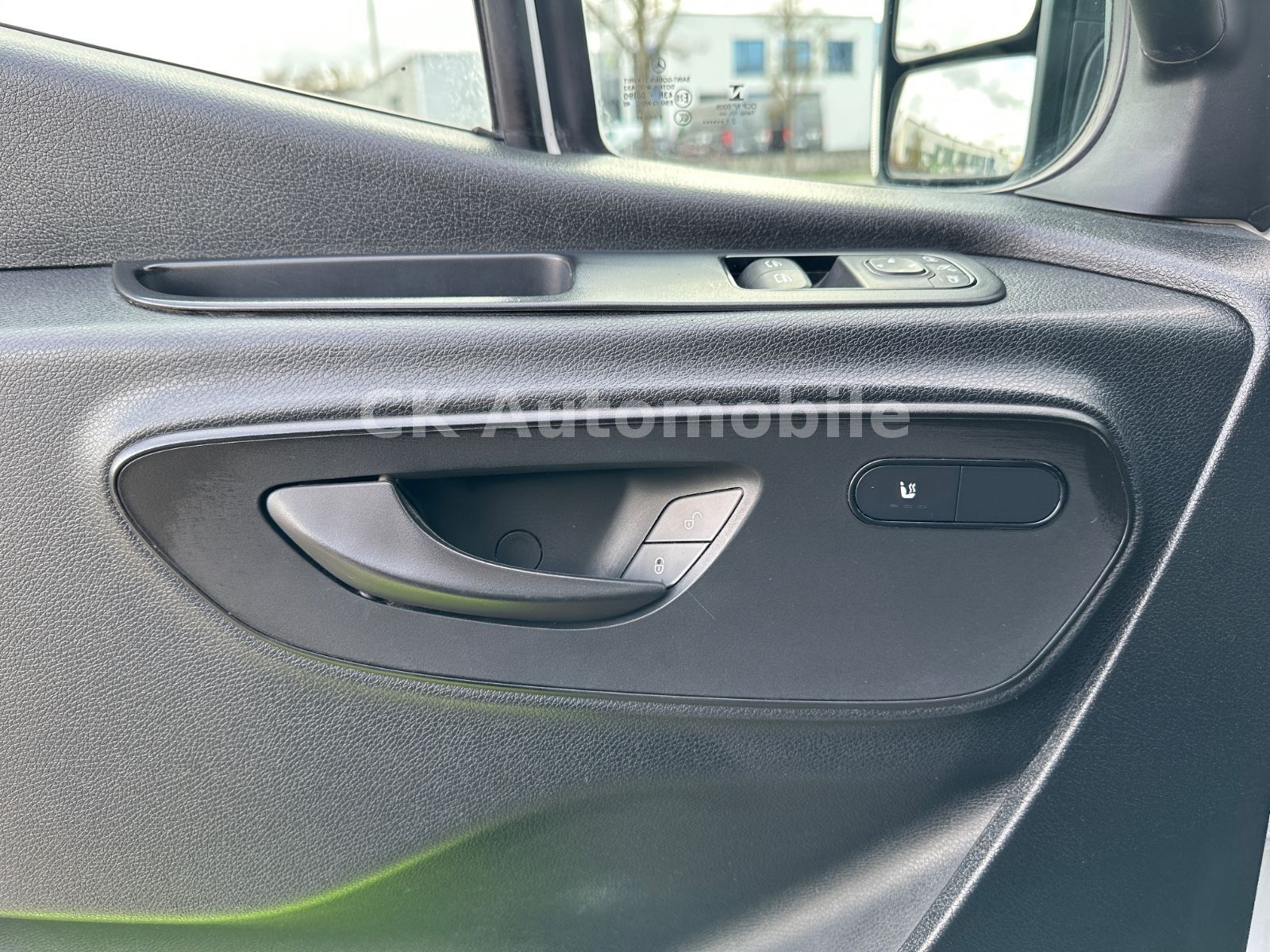 Fahrzeugabbildung Mercedes-Benz Sprinter III Kasten 319 V6 RWD Mixto/Autom./Navi