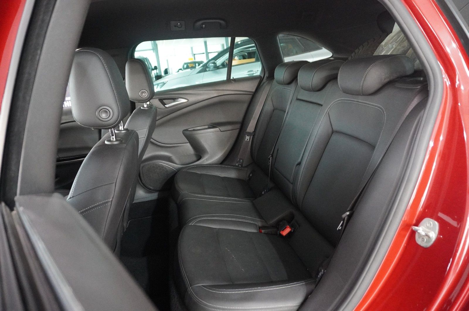 Fahrzeugabbildung Opel Astra K ST 1.5D ULTIMATE NAVI/SH/KAMERA/BOSE/AHK