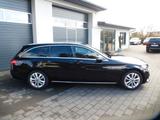 Mercedes-Benz C 180 d T-Modell  Avantgarde NAVI AZV - Mercedes-Benz C 180 mit Diesel-Antrieb: Kombi