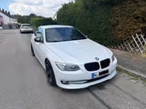 BMW 318i Cabrio E93 Facelift | Scheckheftgeflegt - gebrauchte BMW 320 aus dem Jahr 2011