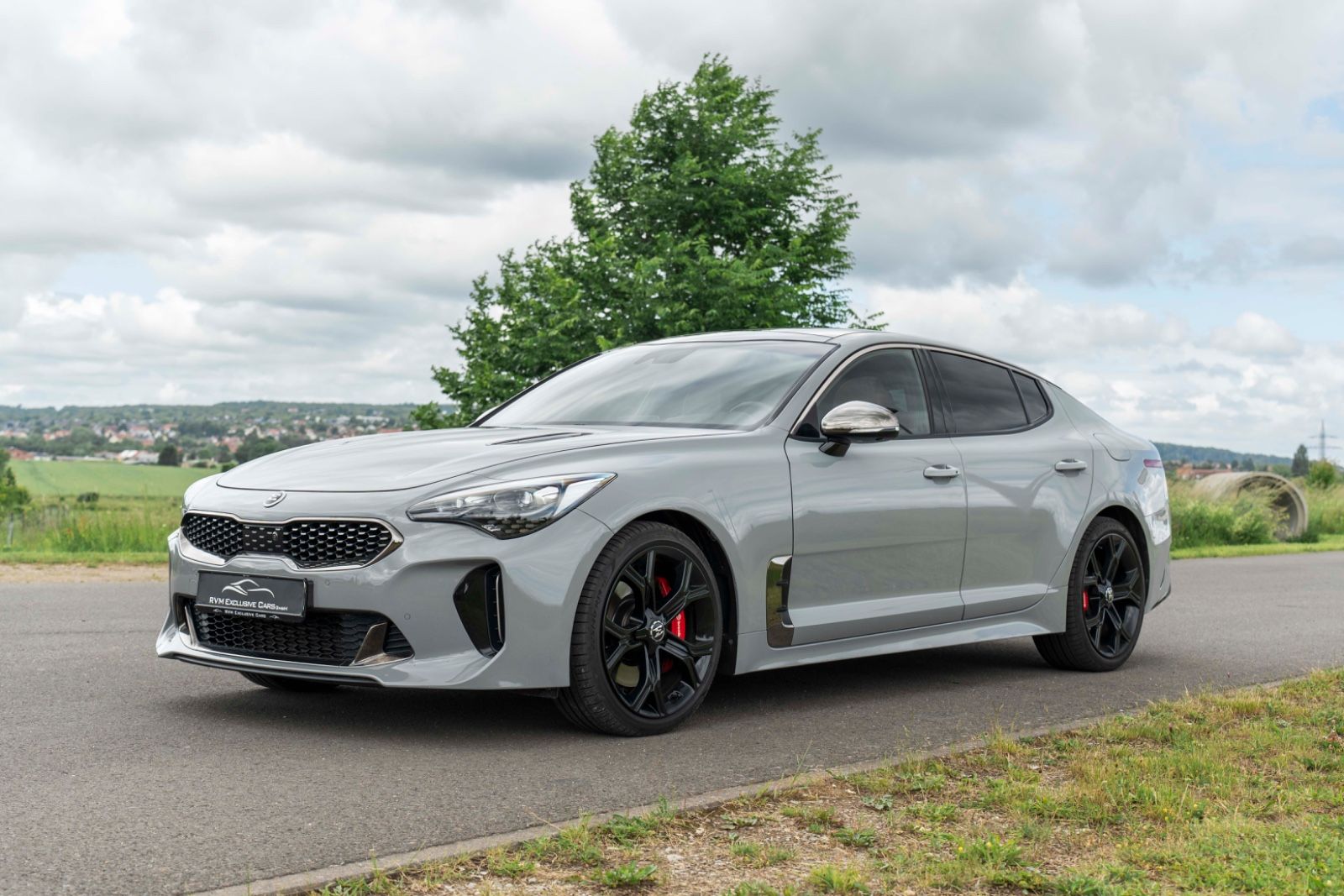 Fahrzeugabbildung Kia Stinger 3.3 T-GDI AWD GT HUD ACC 360° CARPLAY