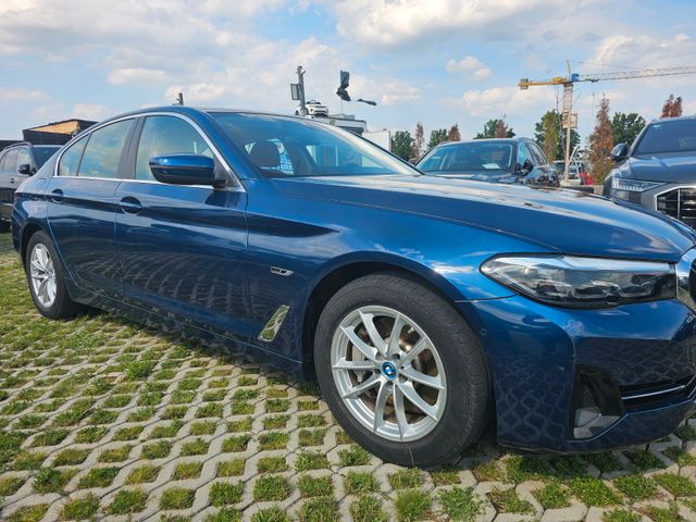 BMW 520 Baureihe 5 Lim. 520 E Plug-in-Hybrid,Touchsc