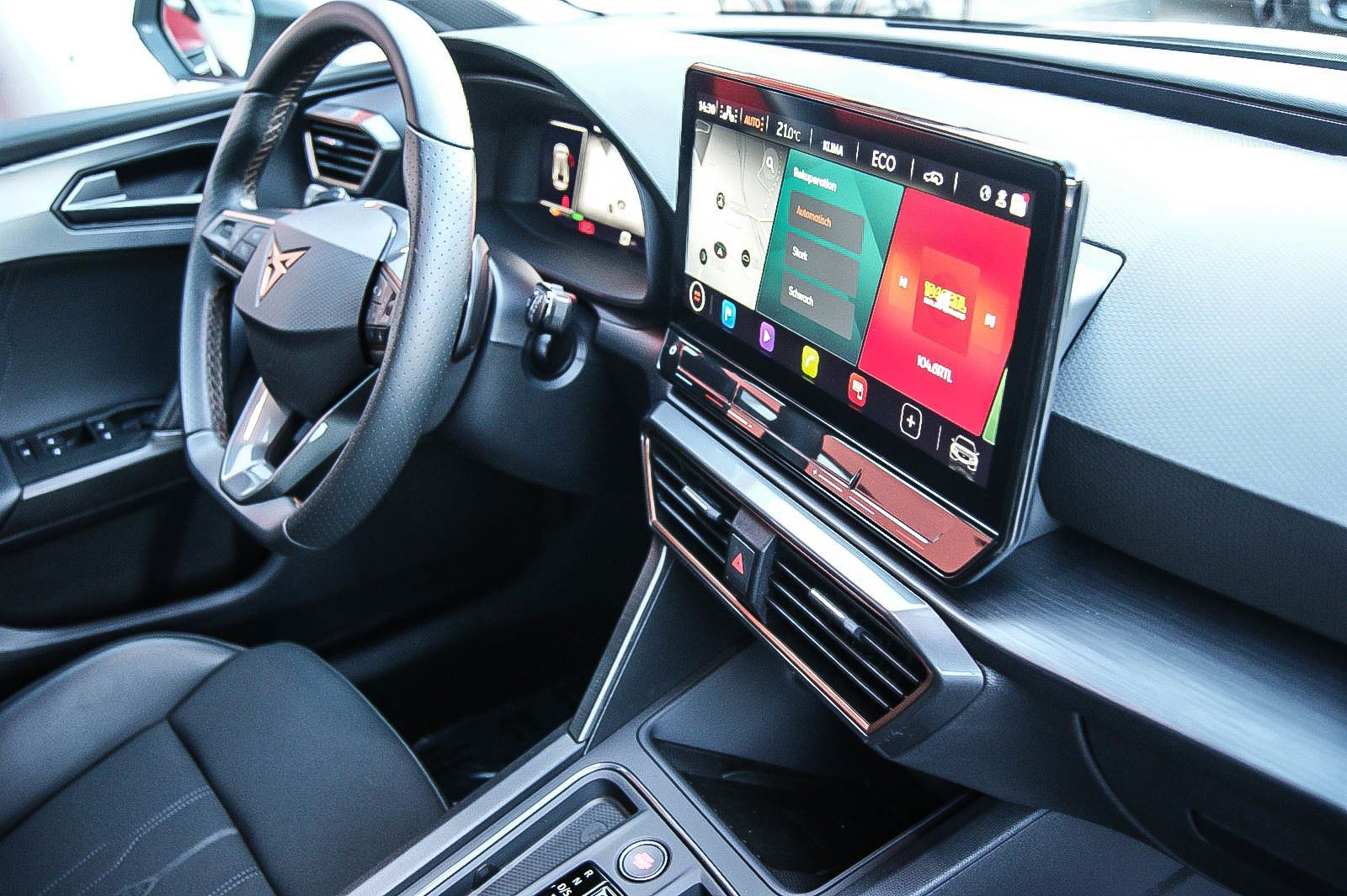 Fahrzeugabbildung CUPRA Leon Sportstourer e-HYBRID VIRTUAL ACC XL 1HAND