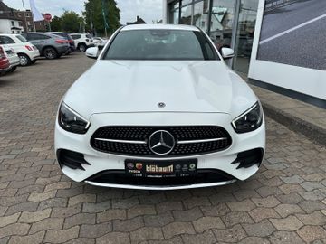 Fahrzeugabbildung Mercedes-Benz E 300 E Limousine AMG Line HeadUp Memory LED