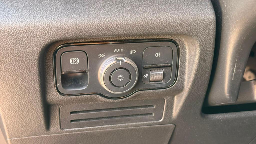 Mercedes-Benz T 180 PROGRESSIVE STANDARD LED NAVI BENZIN KLIMA