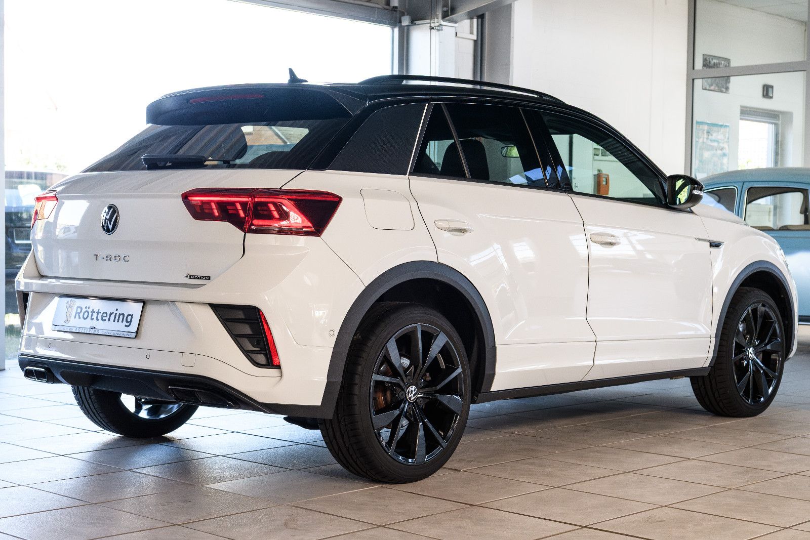 Fahrzeugabbildung Volkswagen T-Roc R-Line ALLRAD+LEDER*AHK*LED*NAVI*RFK*IQ