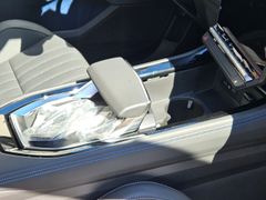 Fahrzeugabbildung Rafale 200 E-Tech Full Hybrid Esprit Alpine Pano