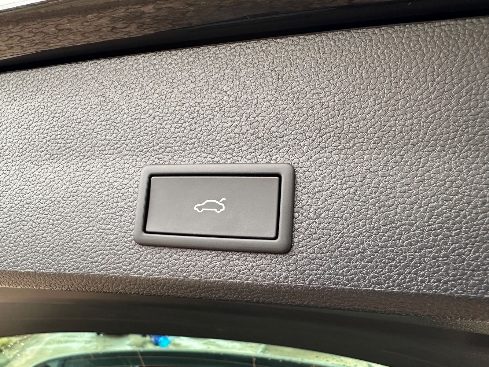 Fahrzeugabbildung CUPRA Ateca 1.5 TSI DSG ACC/Navi/SHZG/eHeck/LED/Travel