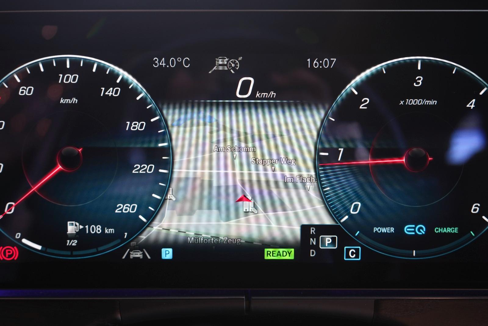 Mercedes-Benz E 300 T d 4Matic AMG-LINE *LEDER BRAUN|PANO*