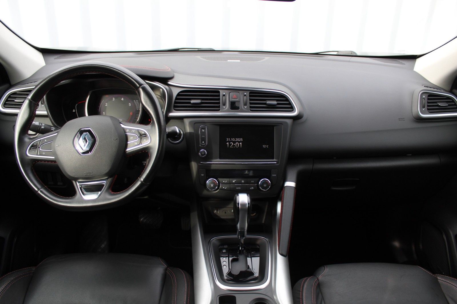 Fahrzeugabbildung Renault Kadjar Crossborder Automatik*Navi*Leder*Bose