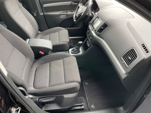 Fahrzeugabbildung Volkswagen Sharan 1.4 TSI BMT Comfortline Autom. Navi, 7-Si