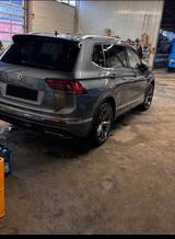 Volkswagen Tiguan Allspace 2.0 TDI SCR 176kW DSG 4MOTIO... - VW Tiguan Allspace in Bochum