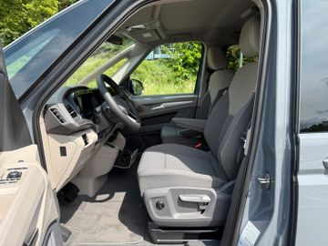 Volkswagen T7 Multivan 2.0TDI DSG Life Edition NAV RFK SHZ