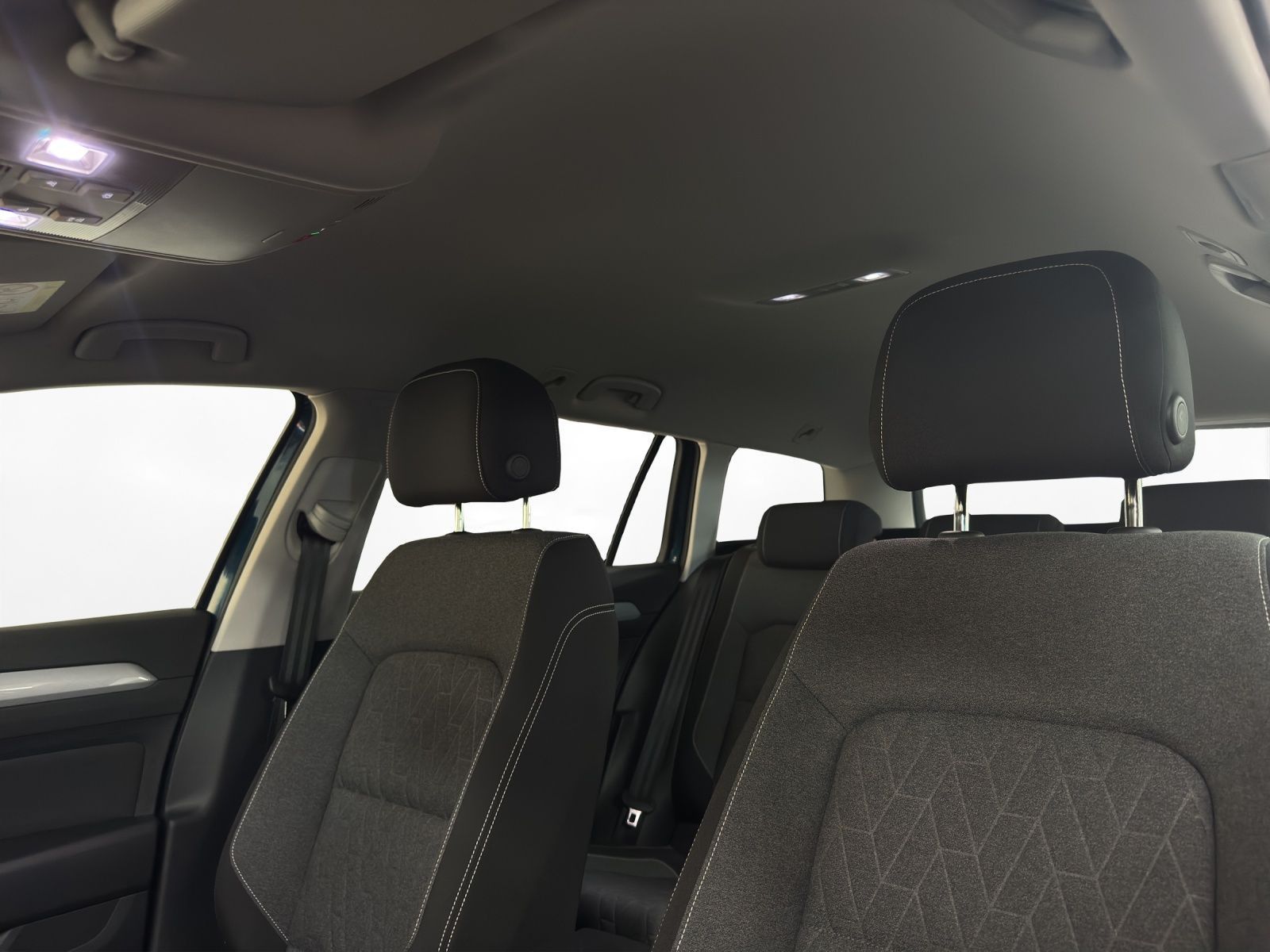 Volkswagen Passat Variant - Bild 9