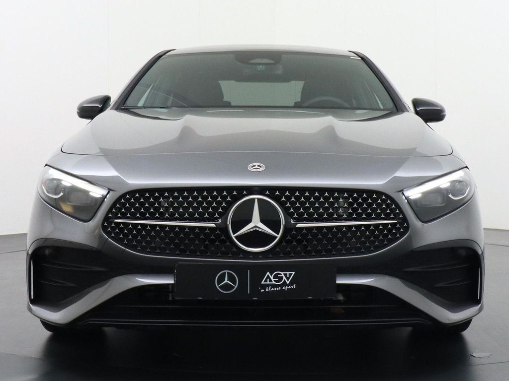 Mercedes-Benz A 180 Star Edition AMG Line | Panorama - Schiebe