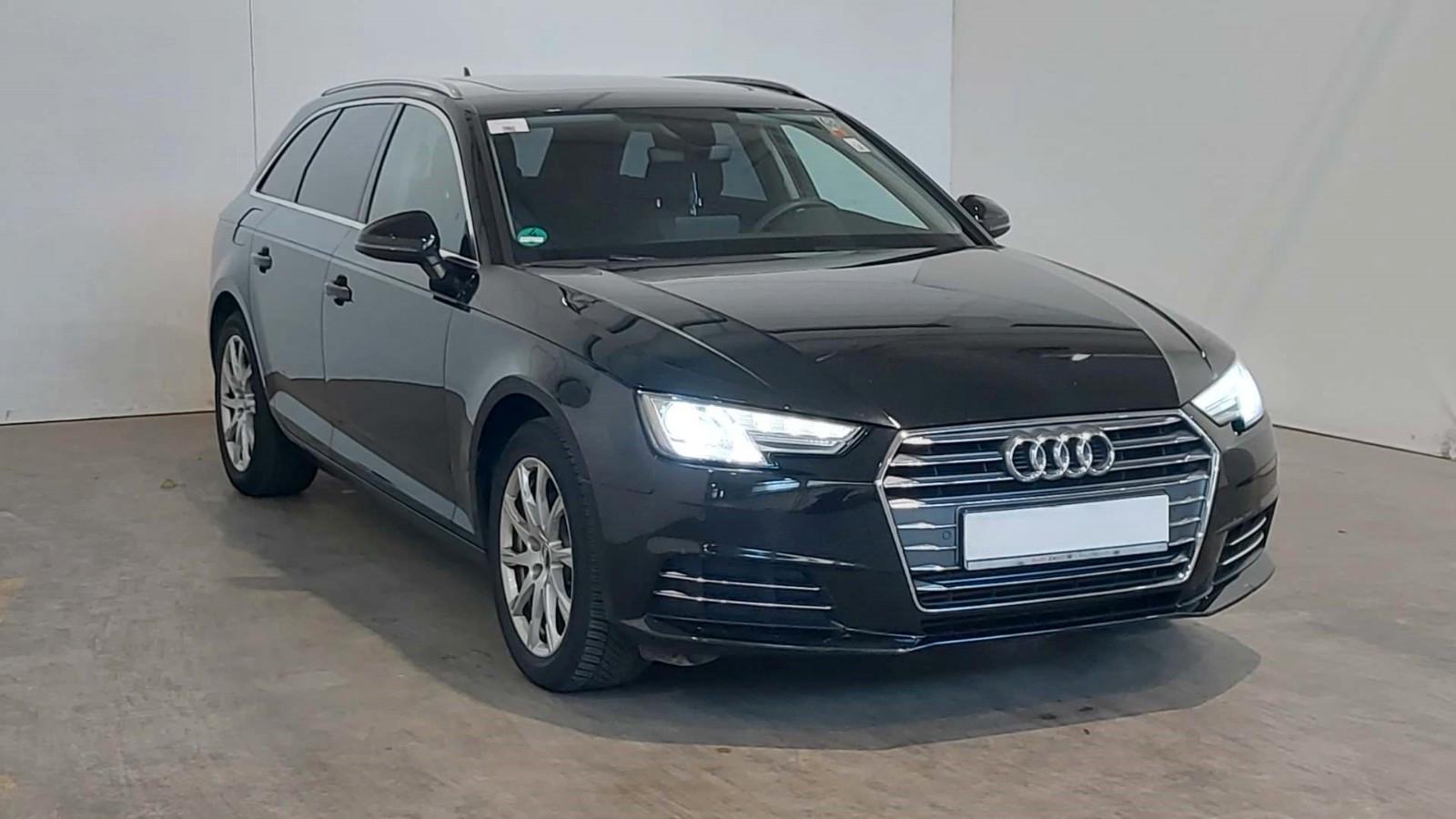Audi A4 Avant sport ultra / LederAlcantara / Panorama