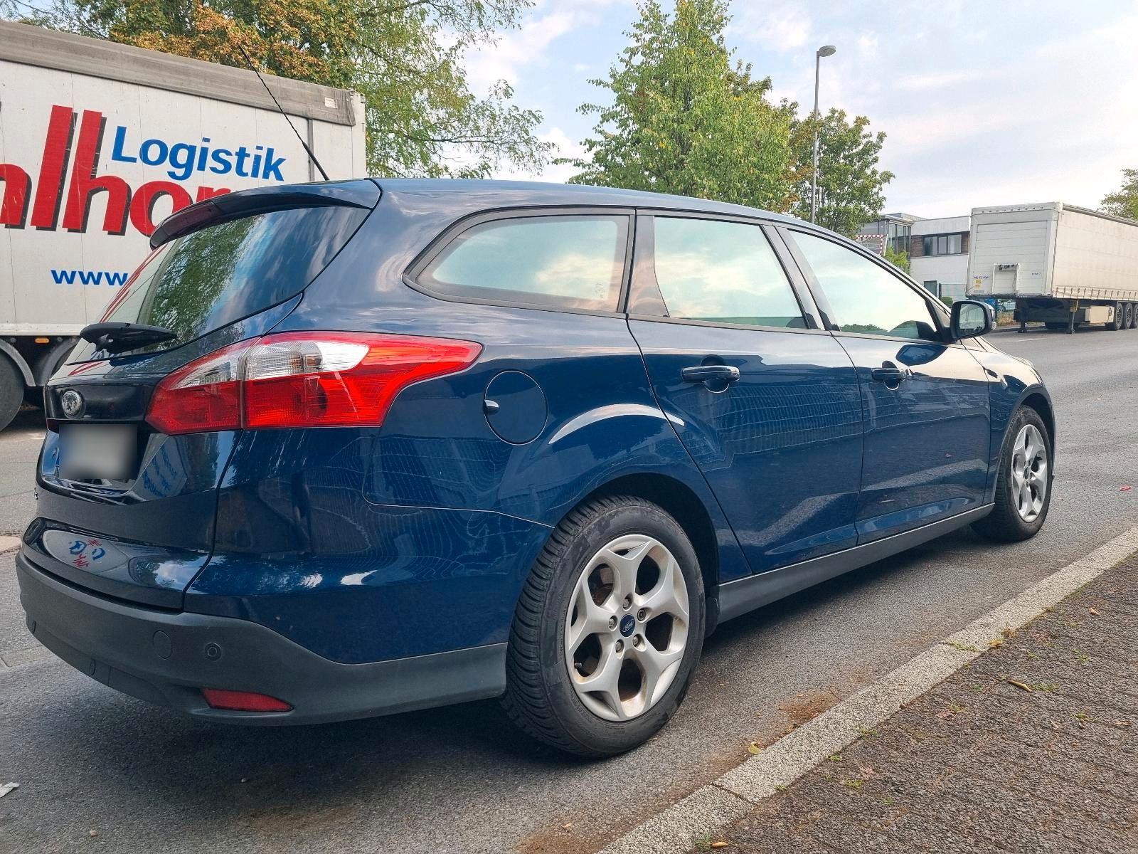 Ford Focus 2014 — photo 7