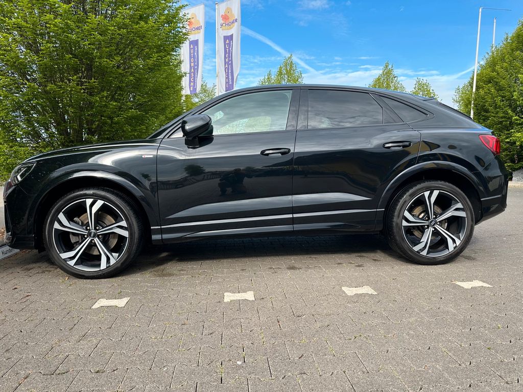 Image of Audi Q3