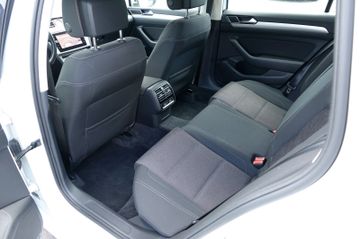 Volkswagen Passat Variant - 9