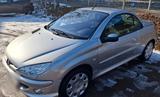 Peugeot 206 CC Cabrio mit Hardtop elektrisch - : Cabrio, mit Hardtop