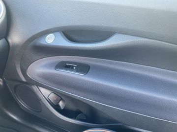 Fiat 500 e Cabrio 42kWh Batterie Icon +LED+Navi+SHZ