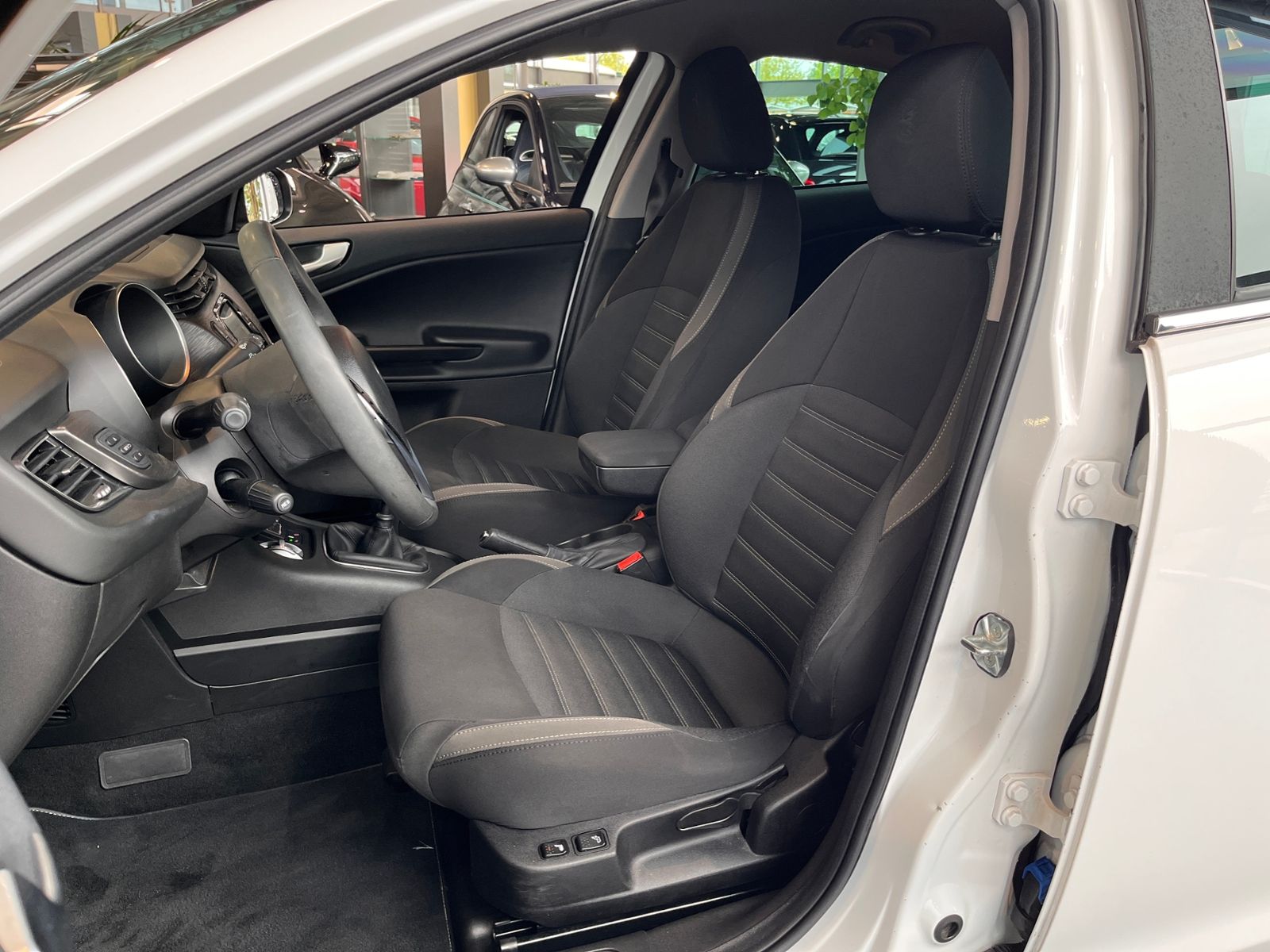 Fahrzeugabbildung Alfa Romeo Giulietta Super SHZ XENON NAVI ALU