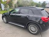Mercedes-Benz GLA 220 d AMG-Opt. Navi 8-Fach ber. Top zustand - Mercedes-Benz GLA-Klasse von privat