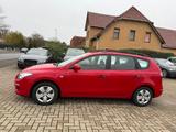 Hyundai i30 cw, TÜV neu, Reifen neu, Batterie neu - Hyundai Gebrauchtwagen von 2009