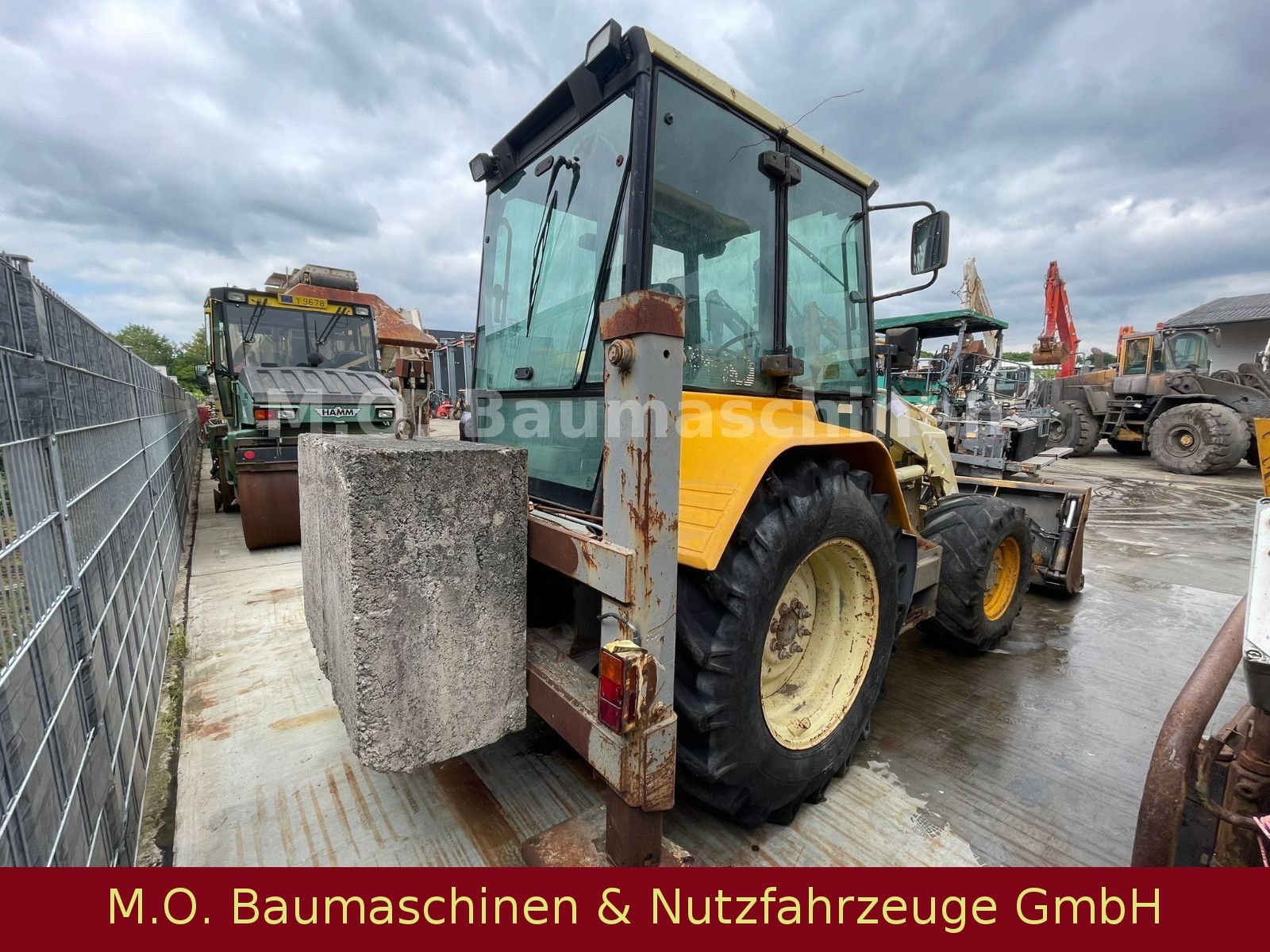 Fahrzeugabbildung Fermec 860 / Klappschaufel / Kontagewicht /