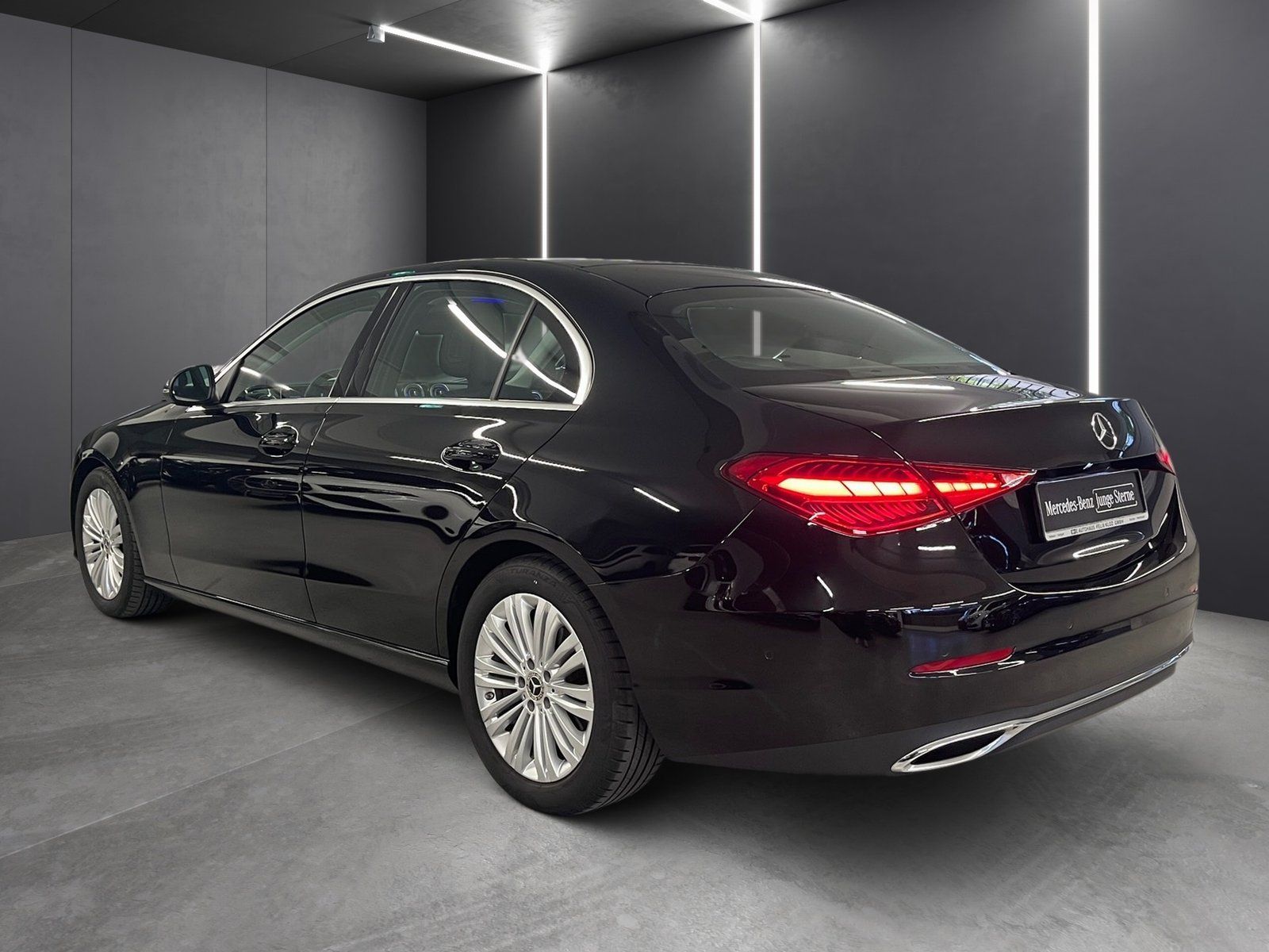Fahrzeugabbildung Mercedes-Benz C 200 Avantgarde*Pano*Totwink*LED*Kamera*Memory*