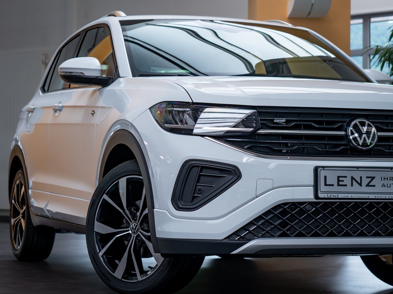 Fahrzeugabbildung Volkswagen T-Cross R-Line TSI *LED*Cam*Navi*