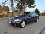 Mercedes-Benz C 240 AVANTGARDE Automati.Klima TÜV NEU Garantie - Mercedes-Benz C 240 mit Benzin-Antrieb