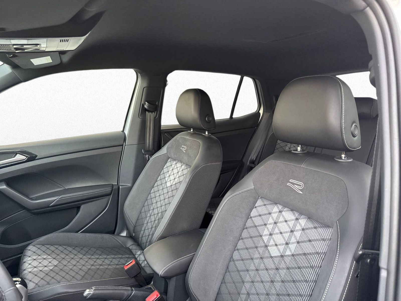 Volkswagen T-Cross - Bild 10
