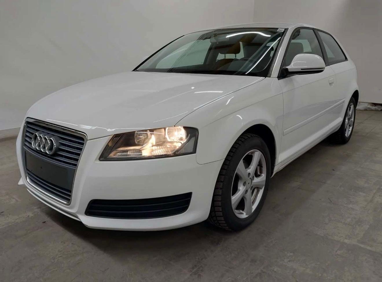 Audi A3 1.6 Attraction/Unfallfrei/Klimaaut./Mod.2008