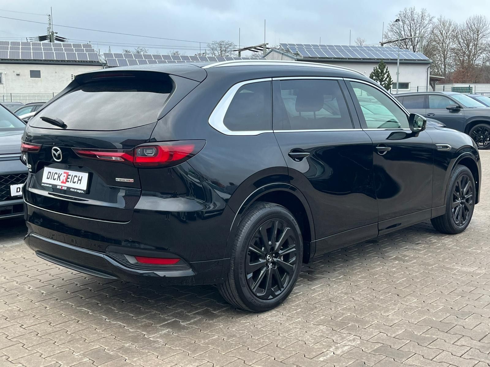 Vehicle illustration Mazda CX-80 3.3L Homura Plus PANO*HUD*BOSE*NAPPA*7SIT