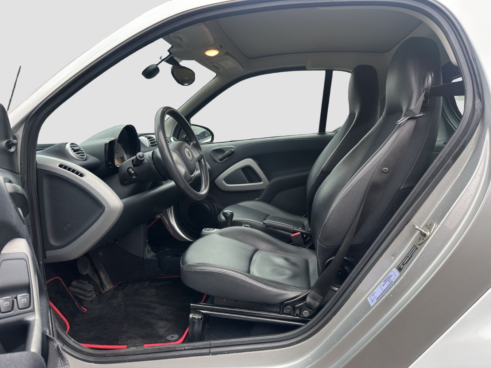 Fahrzeugabbildung Smart ForTwo coupe Micro Hybrid/Leder/Klima/TÜV
