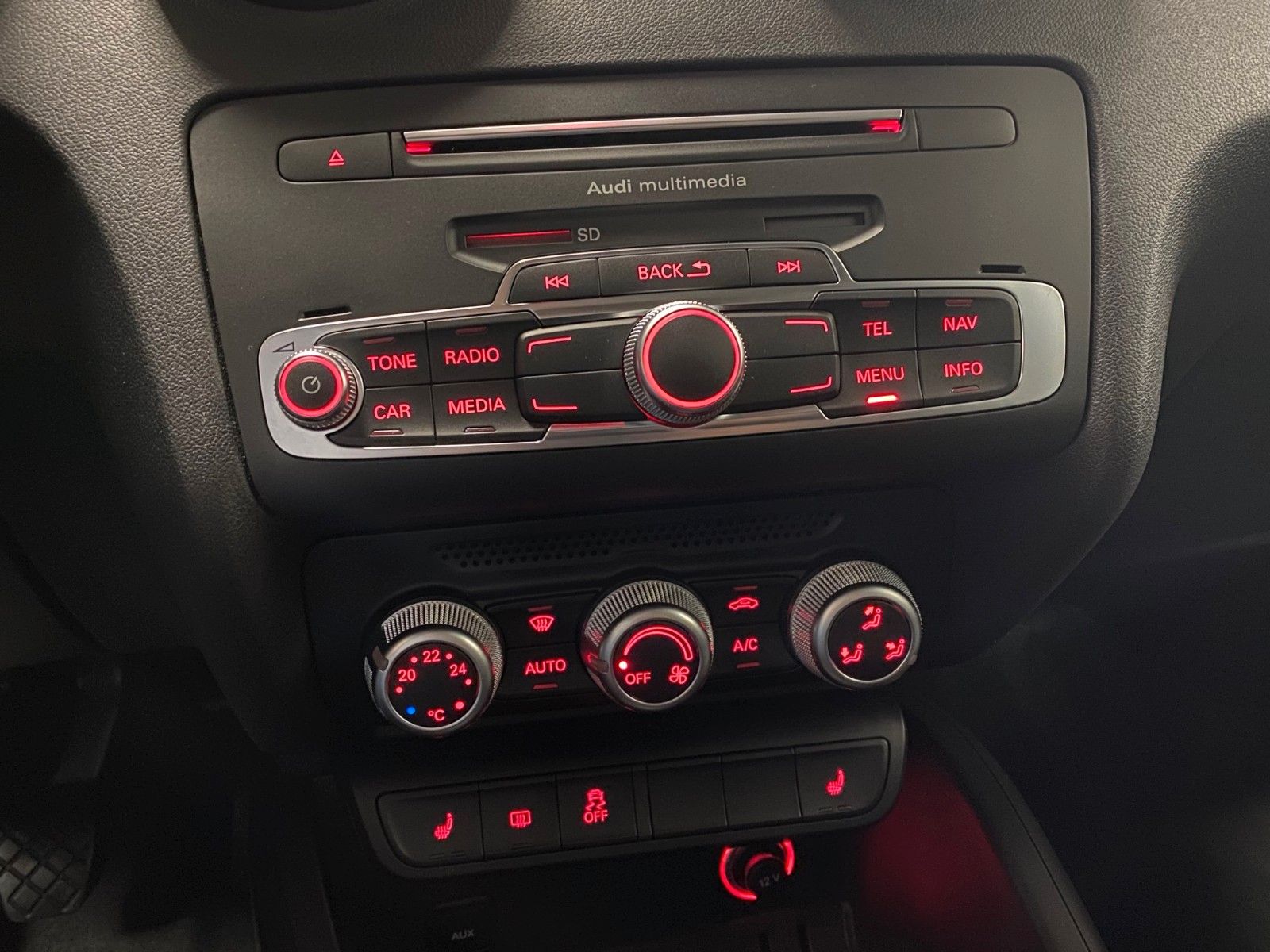 Fahrzeugabbildung Audi A1 1.0 TFSI ultra ATTRACTION Sportback+ALLWETTER