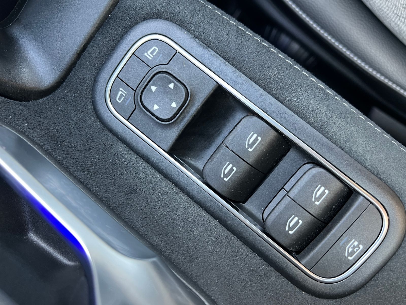 Fahrzeugabbildung Mercedes-Benz A 180 Edition *Night-Paket, AMG-Optik, Navi"