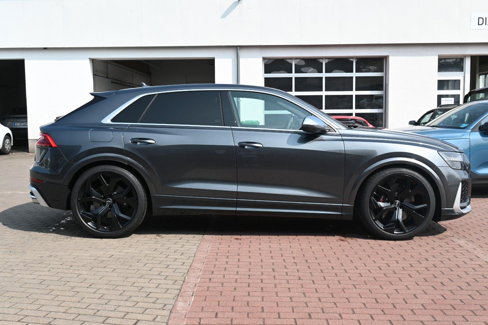 Fahrzeugabbildung Audi RSQ8 RS Q8 TFSI QUATTRO *B&O*PANO*23"Mietkauf
