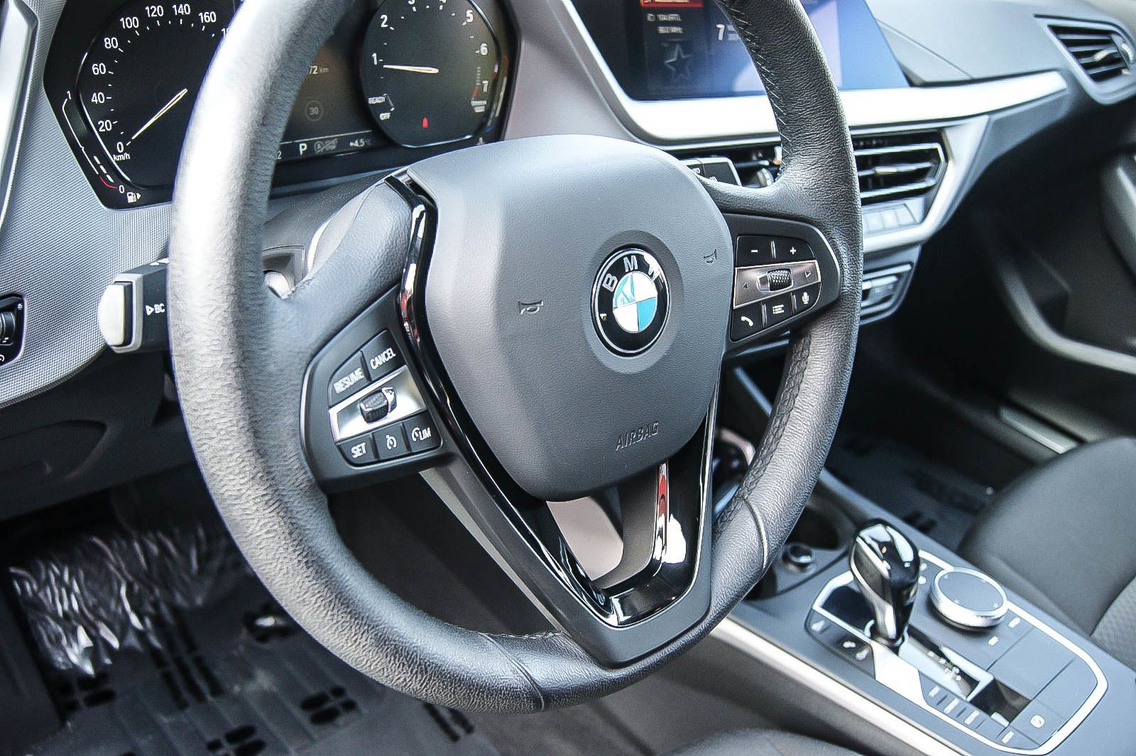 Fahrzeugabbildung BMW 118 i F40 Automatik ADVANTAGE LIVE COCKPIT 1HAND