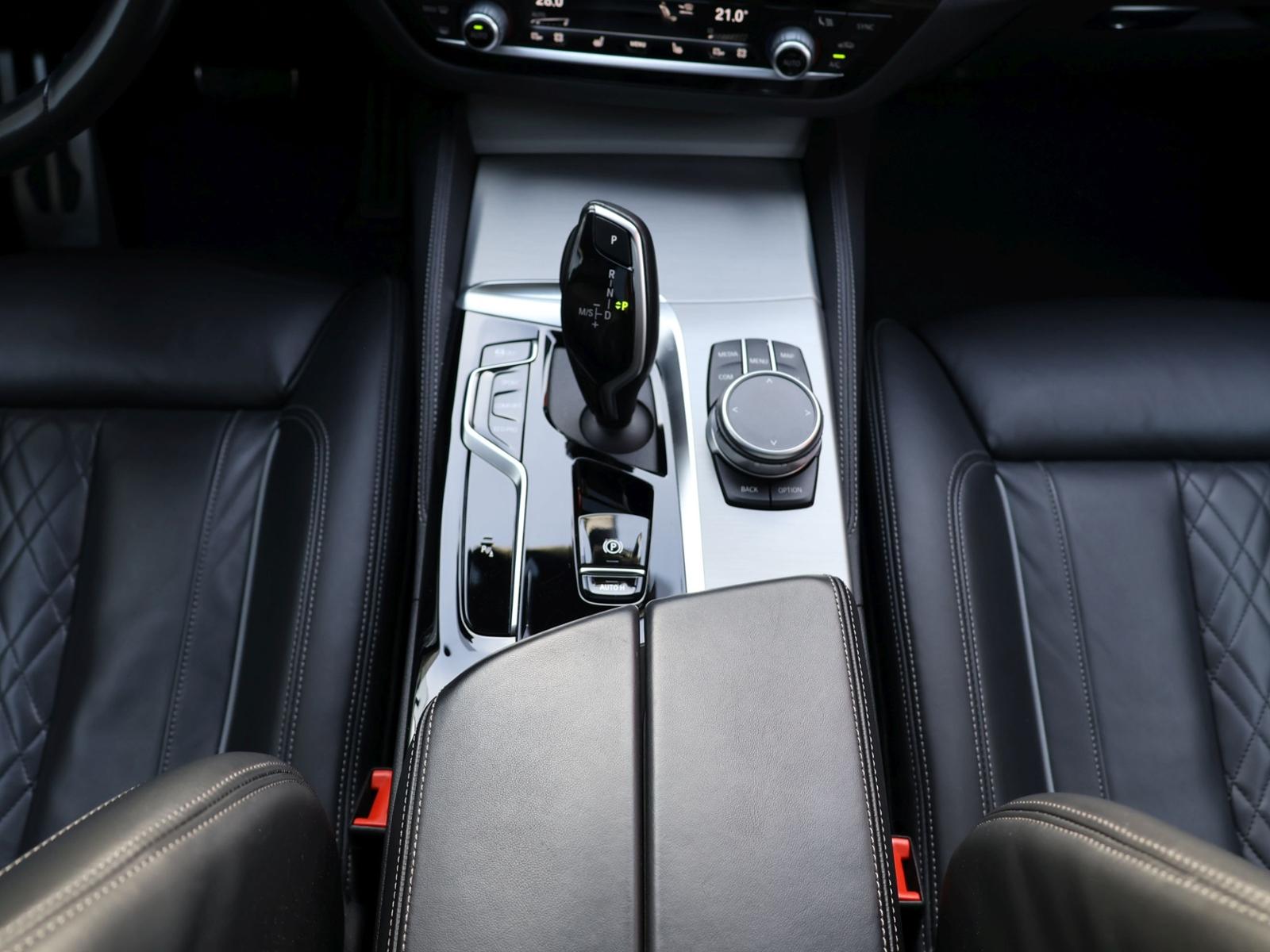 BMW 530 d xDrive M-Sport Pano Laser Memory HUD
