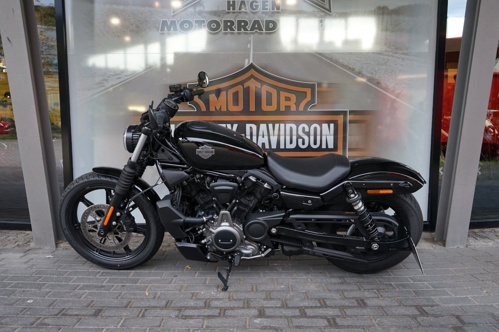 Fahrzeugabbildung Harley-Davidson Sportster Nightster 975 mit Umbauten